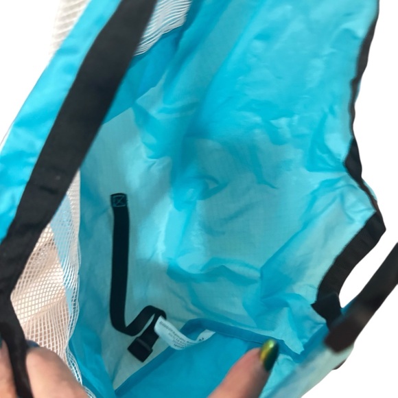 PocoPet small pet carrier - crossbody - folds up into small bag - Picture 2 of 13